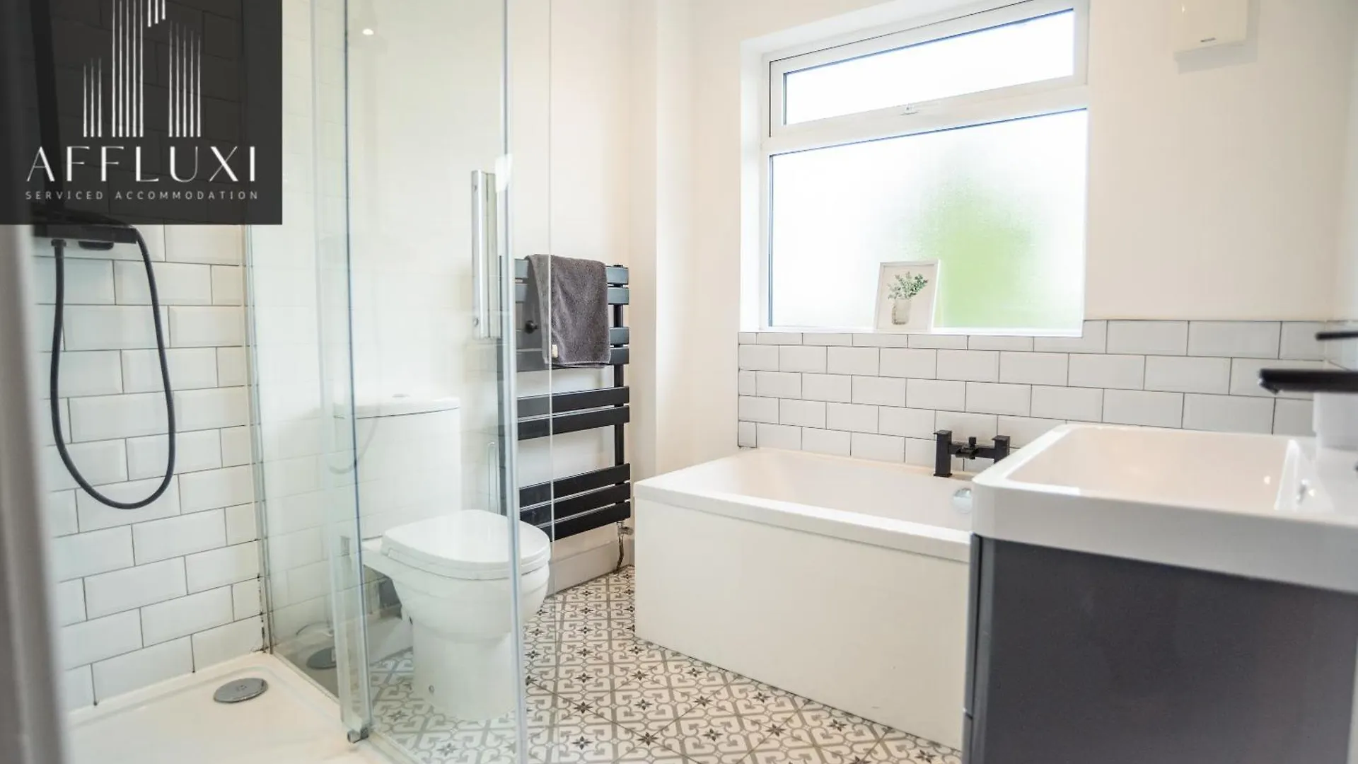 Spacious Nottingham Home With Garden Sleeps 9 United Kingdom