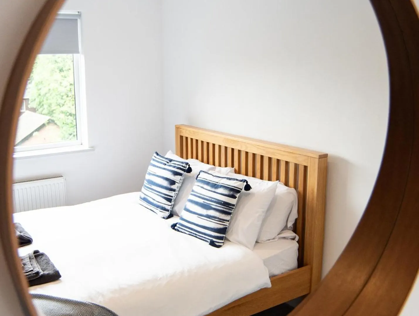 Holiday home Spacious Nottingham Home With Garden Sleeps 9