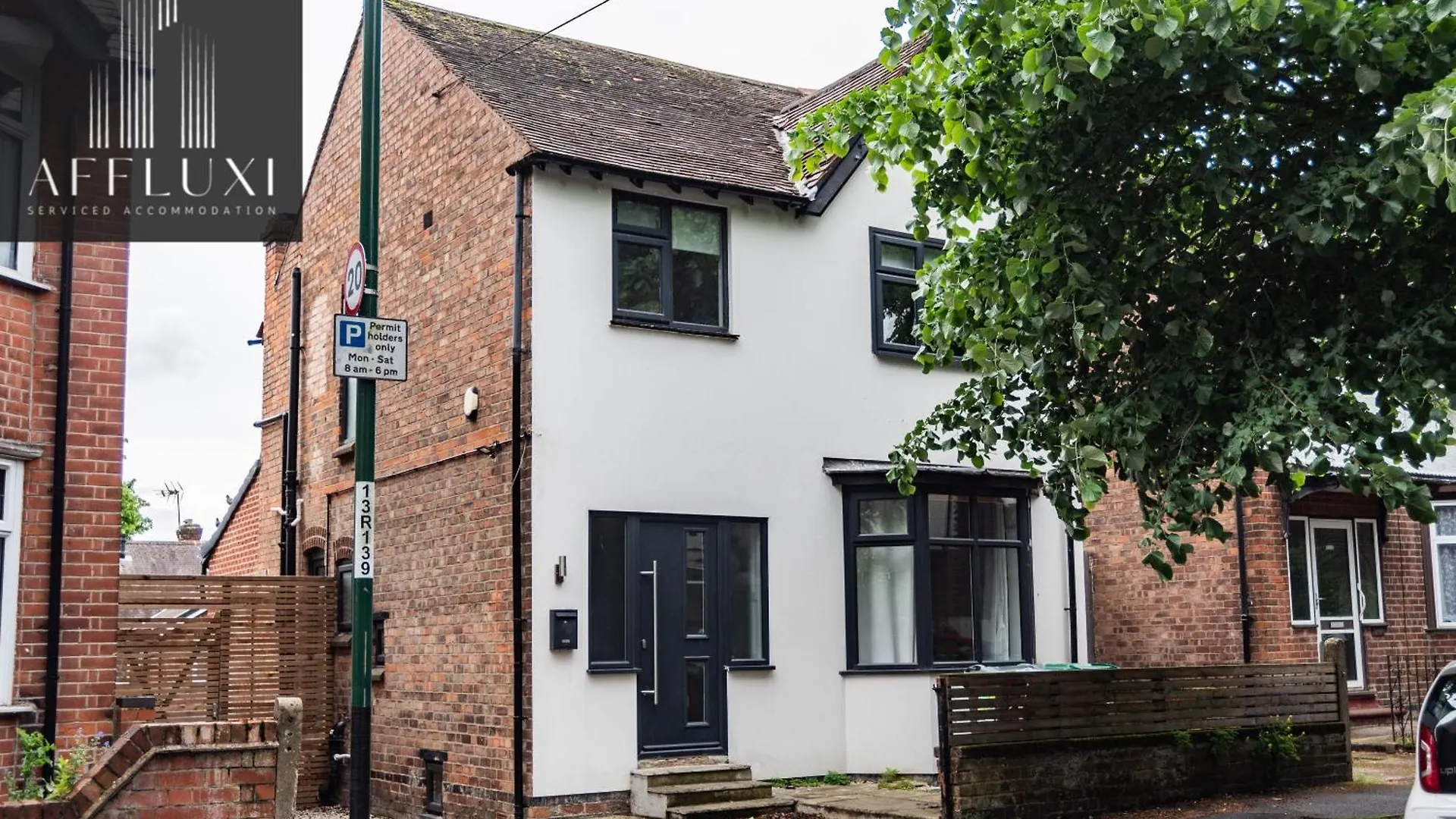 Spacious Nottingham Home With Garden Sleeps 9 0*,  United Kingdom
