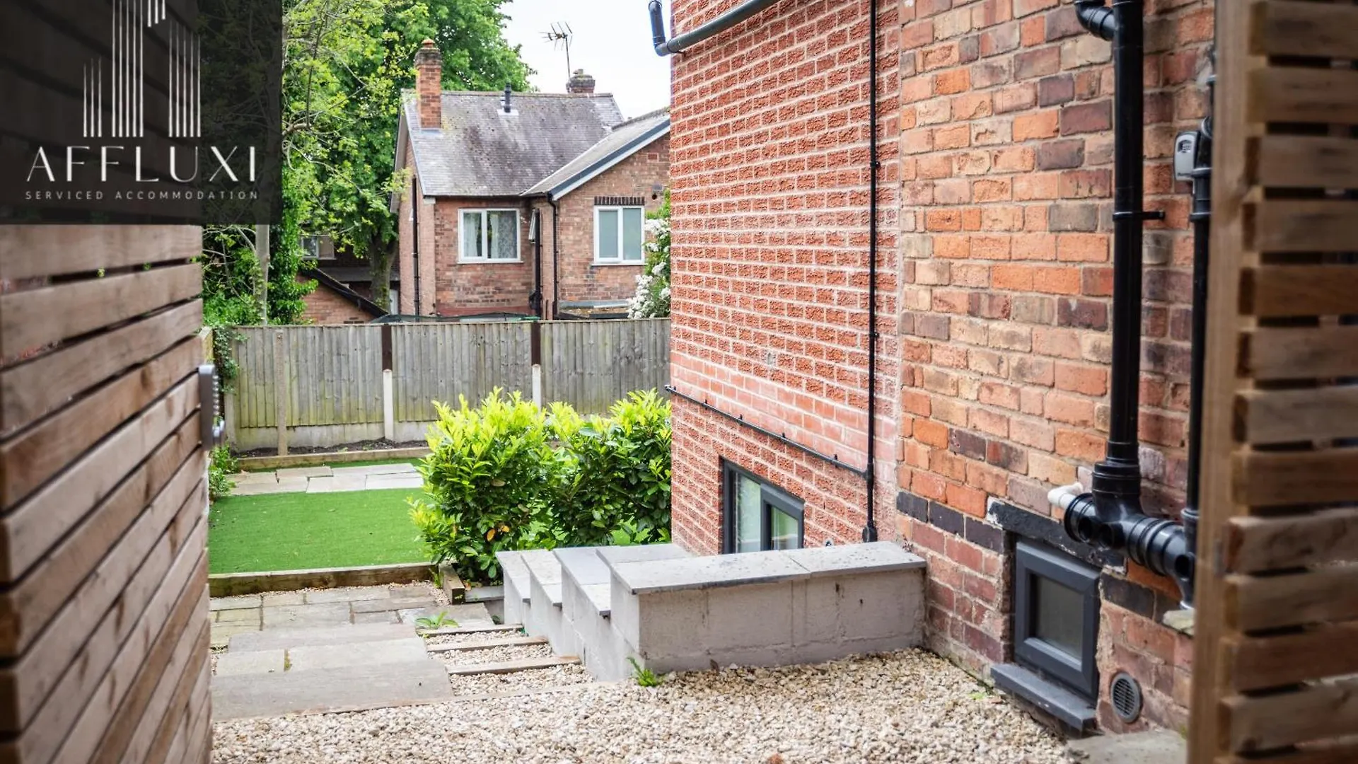 Spacious Nottingham Home With Garden Sleeps 9 0*,  United Kingdom