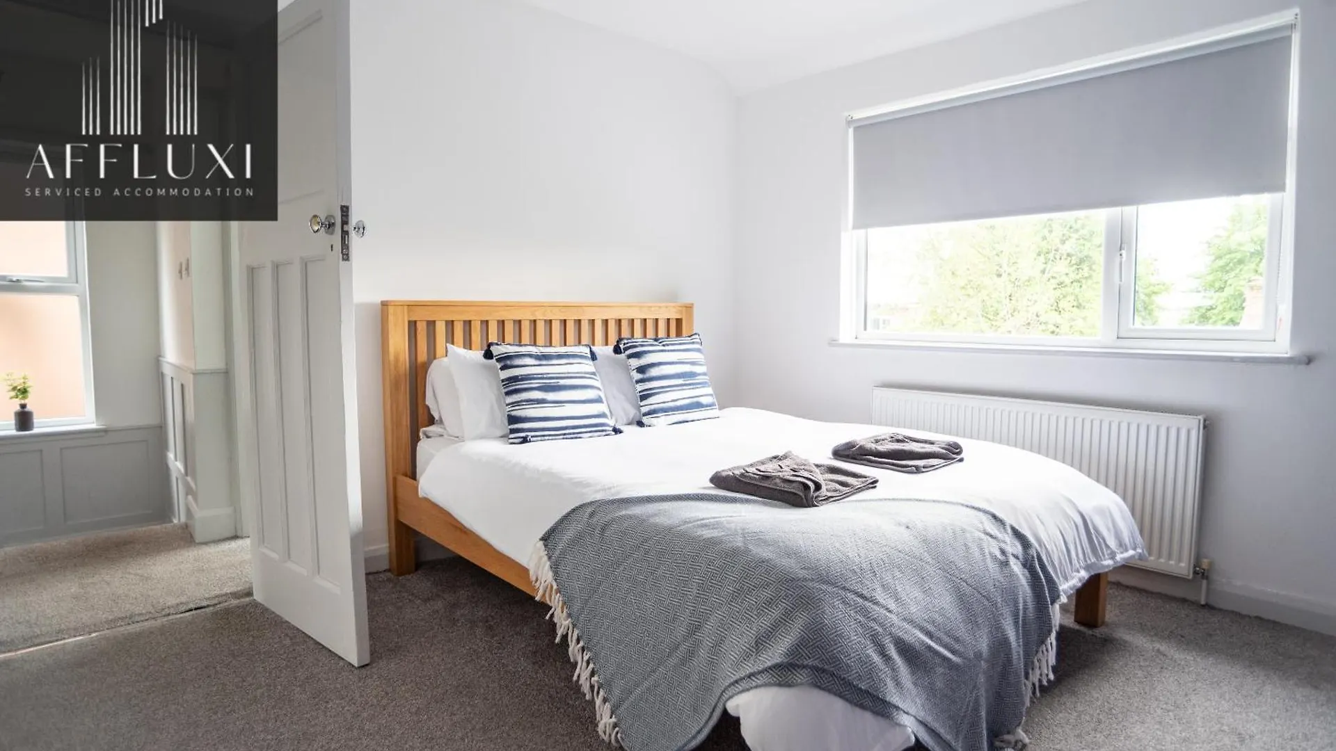 Spacious Nottingham Home With Garden Sleeps 9 0*,